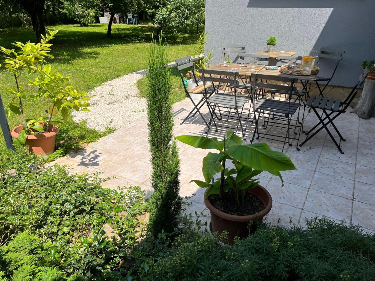 Jazmin Vendeghaz Es 2 Fos Studio Apartman Pogány Exterior foto